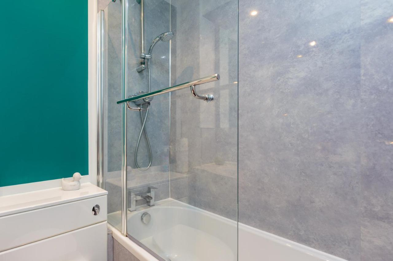 Stylish 2 Bedroom Apartment In Edimburgo Esterno foto