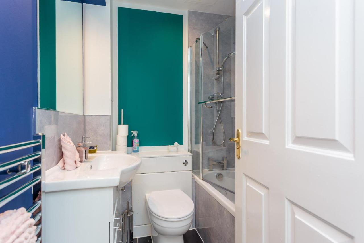 Stylish 2 Bedroom Apartment In Edimburgo Esterno foto