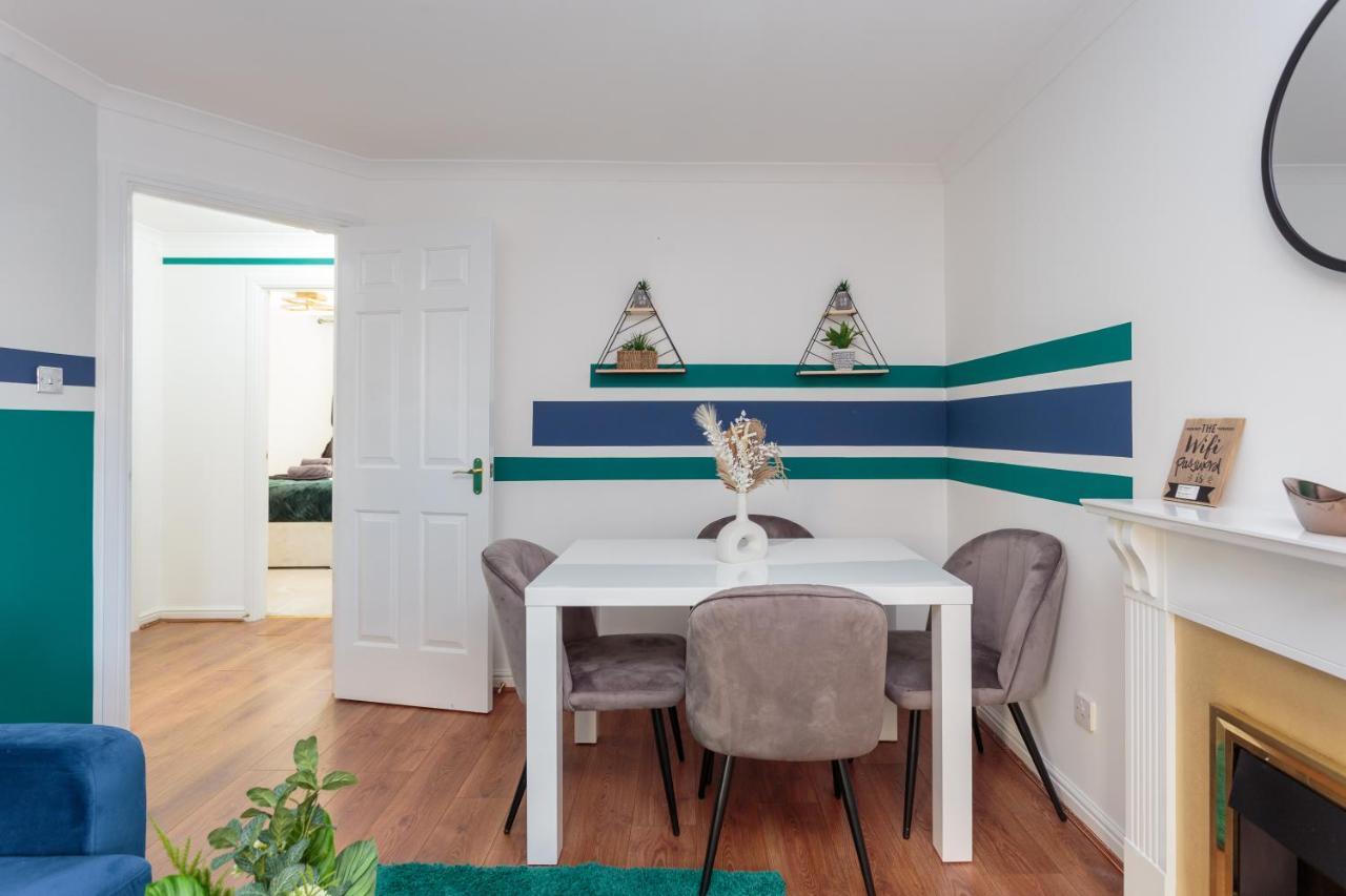 Stylish 2 Bedroom Apartment In Edimburgo Esterno foto